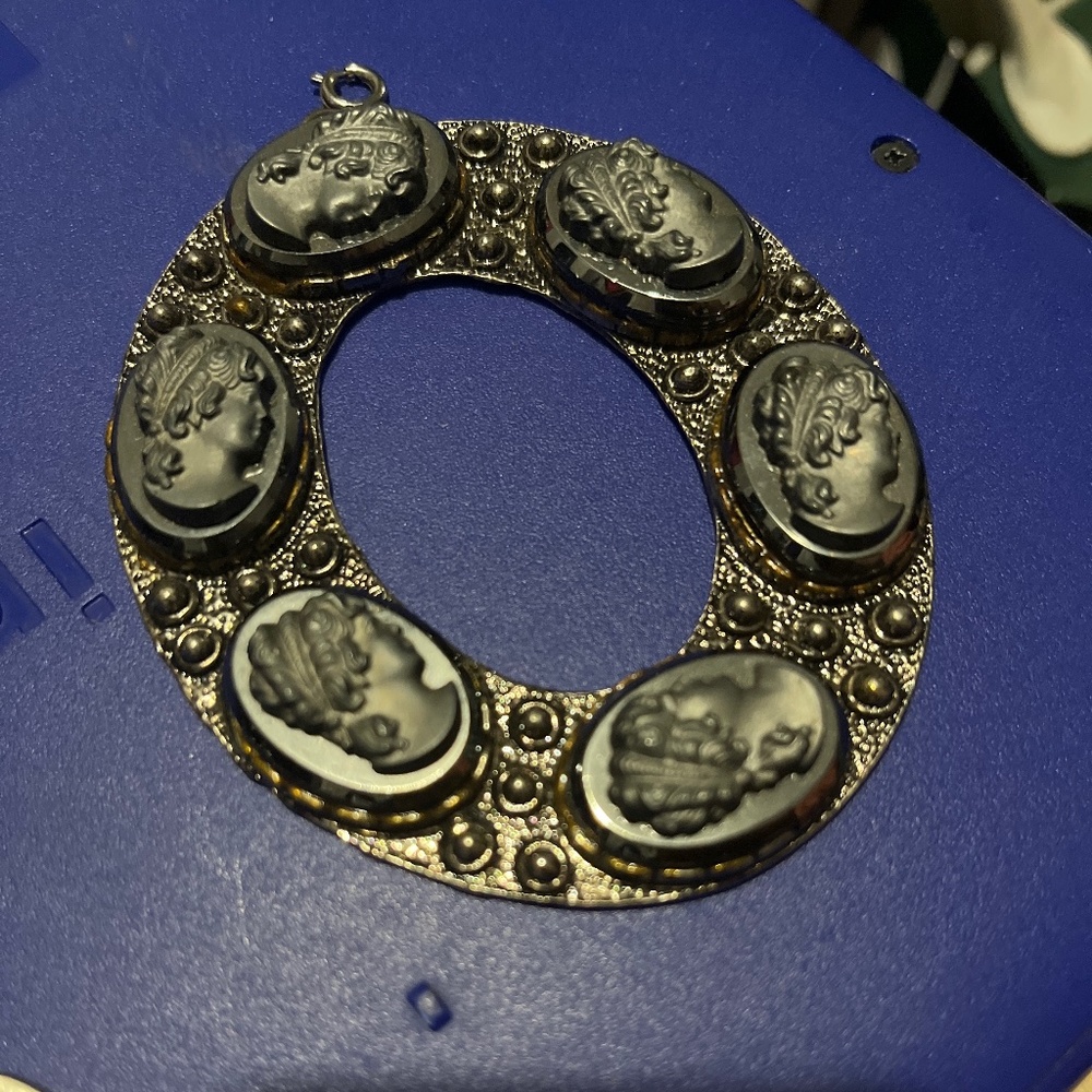Pendant